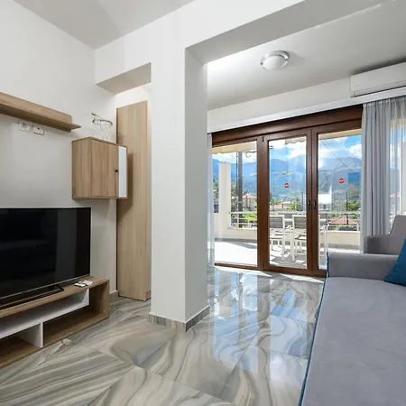 Paschalis Apartman *